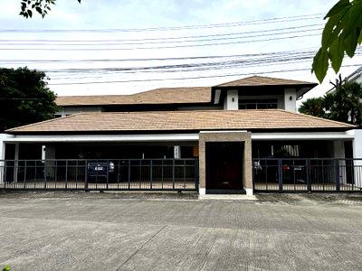 ขายบ้านเดี่ยว :  หลังใหญ่ พื้นที่เยอะ  คฤหาสน์ หมู่บ้านไพรเวท เนอวาน่า ลาดพร้าว (Private Nirvana Ladphow)