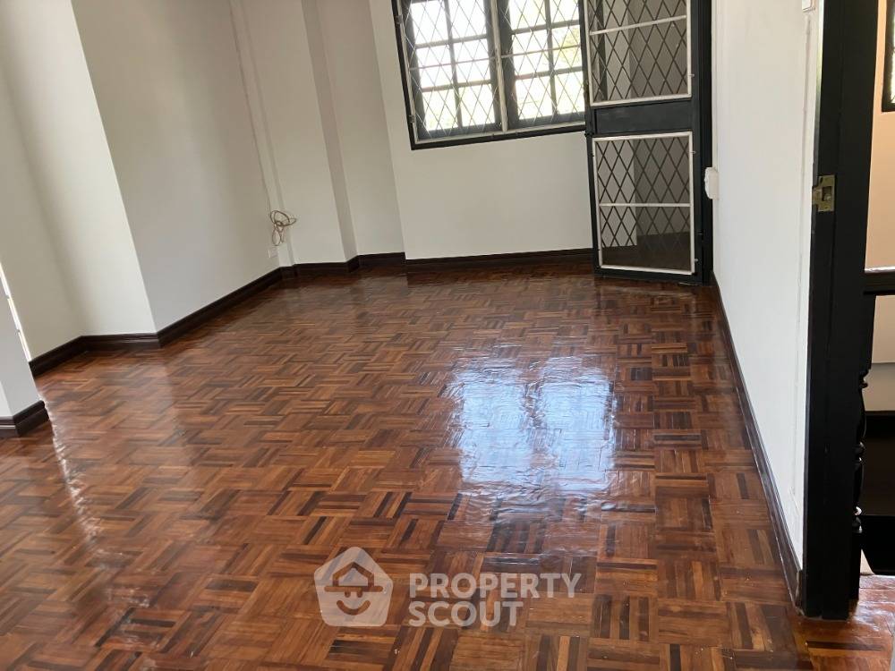 รูป บ้าน 4 ห้องนอน 210 ตร.ม. ใกล้ ARL บ้านทับช้าง กรุงธนบุรีเครทธ สะพานสูง (ขาย) (ID 1401630) - รูปที่ 13/16
