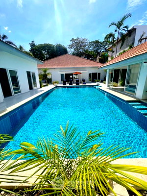 Houses for rent Chonburi : Pet-Friendly 10-Bedroom Villa Majestic Residence (810 Sqm) (ID 2102900)