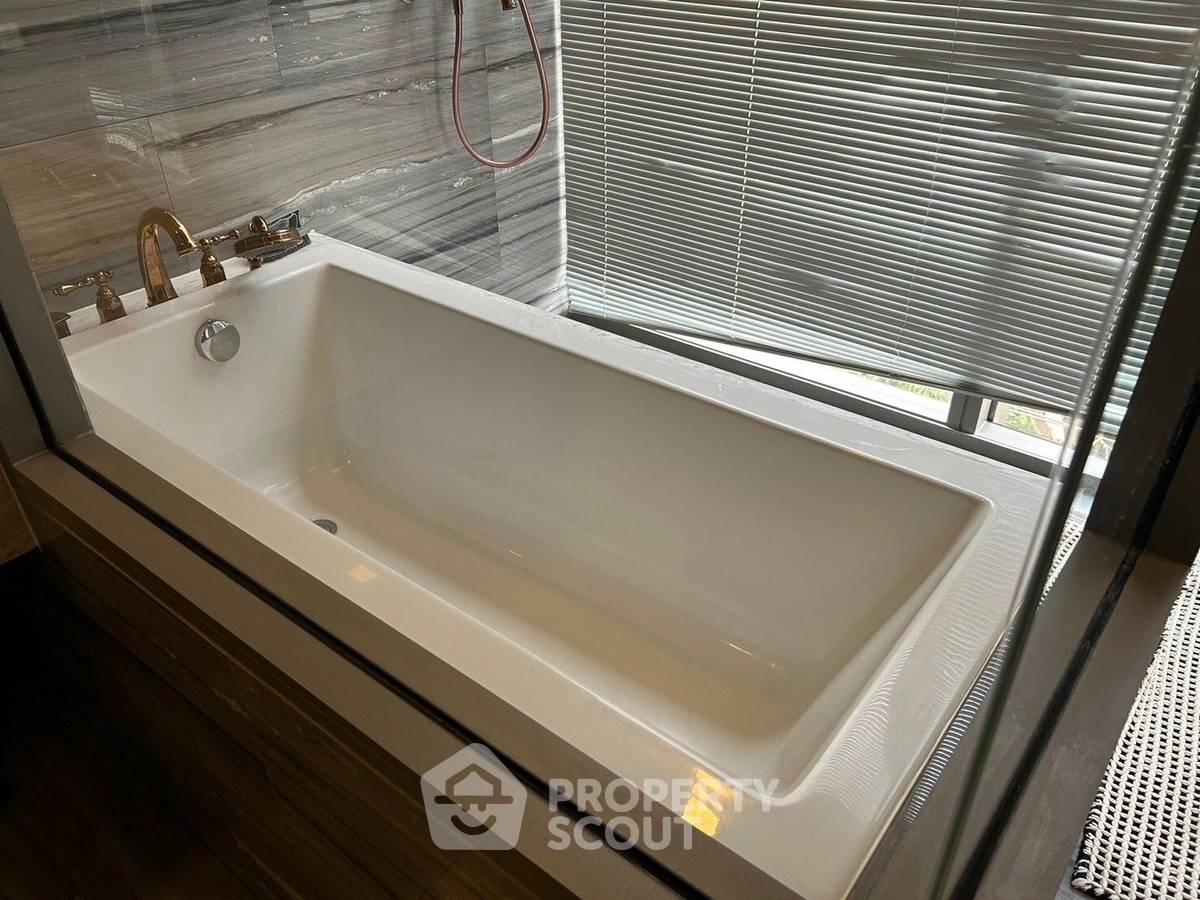 รูป คอนโด 3 ห้องนอน 135 ตร.ม. แอชตัน เรสซิเดนซ์ 41 ใกล้ BTS พร้อมพงษ์ 200 ม. (ID 1437202) - รูปที่ 25/27