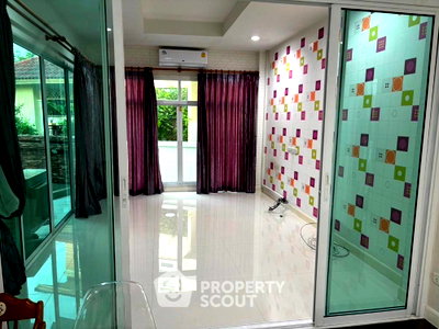 Houses for sale Nonthaburi : 3-BR House 325 Sqm For Sale Near Sai Ma, Nonthaburi (ID 1894138)