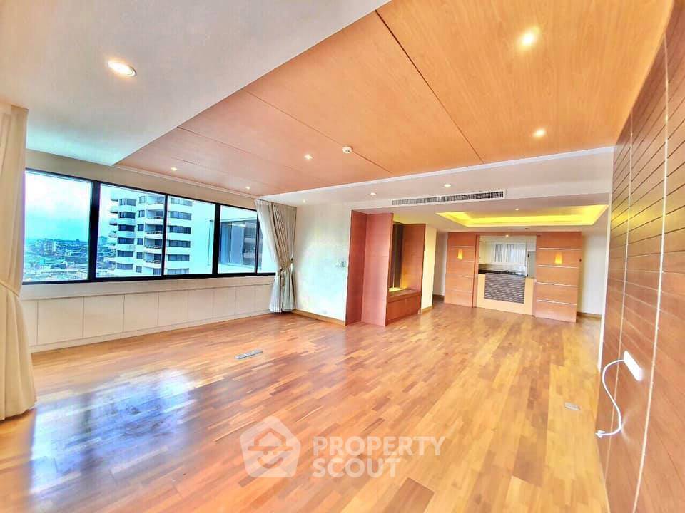 รูป คอนโด 4 ห้องนอน ขาย Riverine Place ชั้น 24 ใกล้ MRT แยกติวานนท์ (ID 566369) - รูปที่ 2/23
