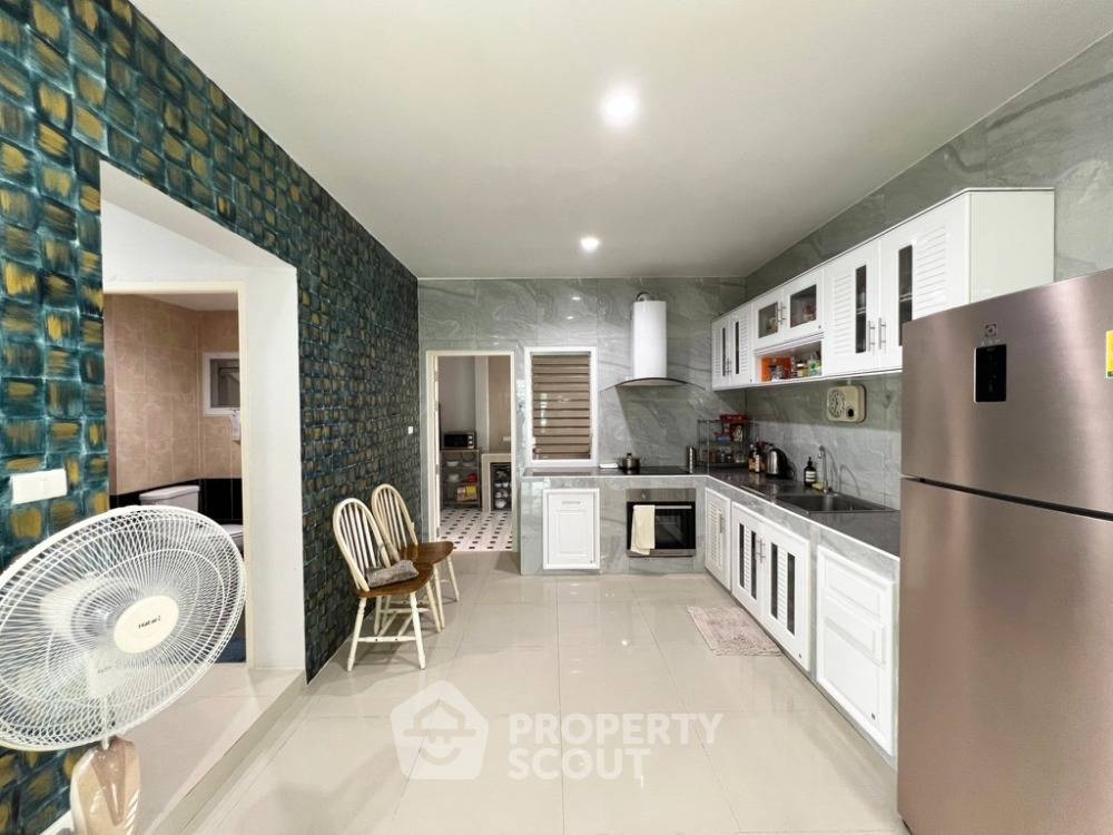 picture 5-BR House 400 Sqm For Sale, Top Land Ratsada Phuket (ID 1865053) - 10/20
