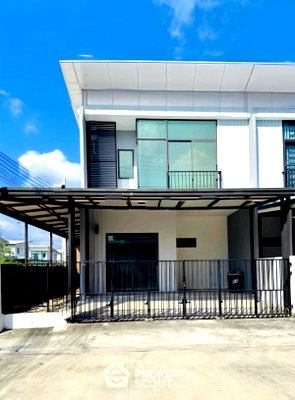 Townhouses for sale : Pet-Friendly 4-BR Townhouse For Sale At Pruksa Ville Leabklong Near Bang Khae (ID 1719132)