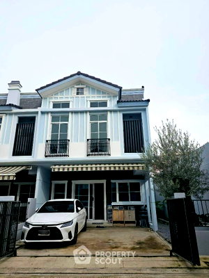 Townhouses for sale : 3-BR Townhouse For Sale At Indy 4 Bangna Km.7, Bang Kaeo (ID 1710865)