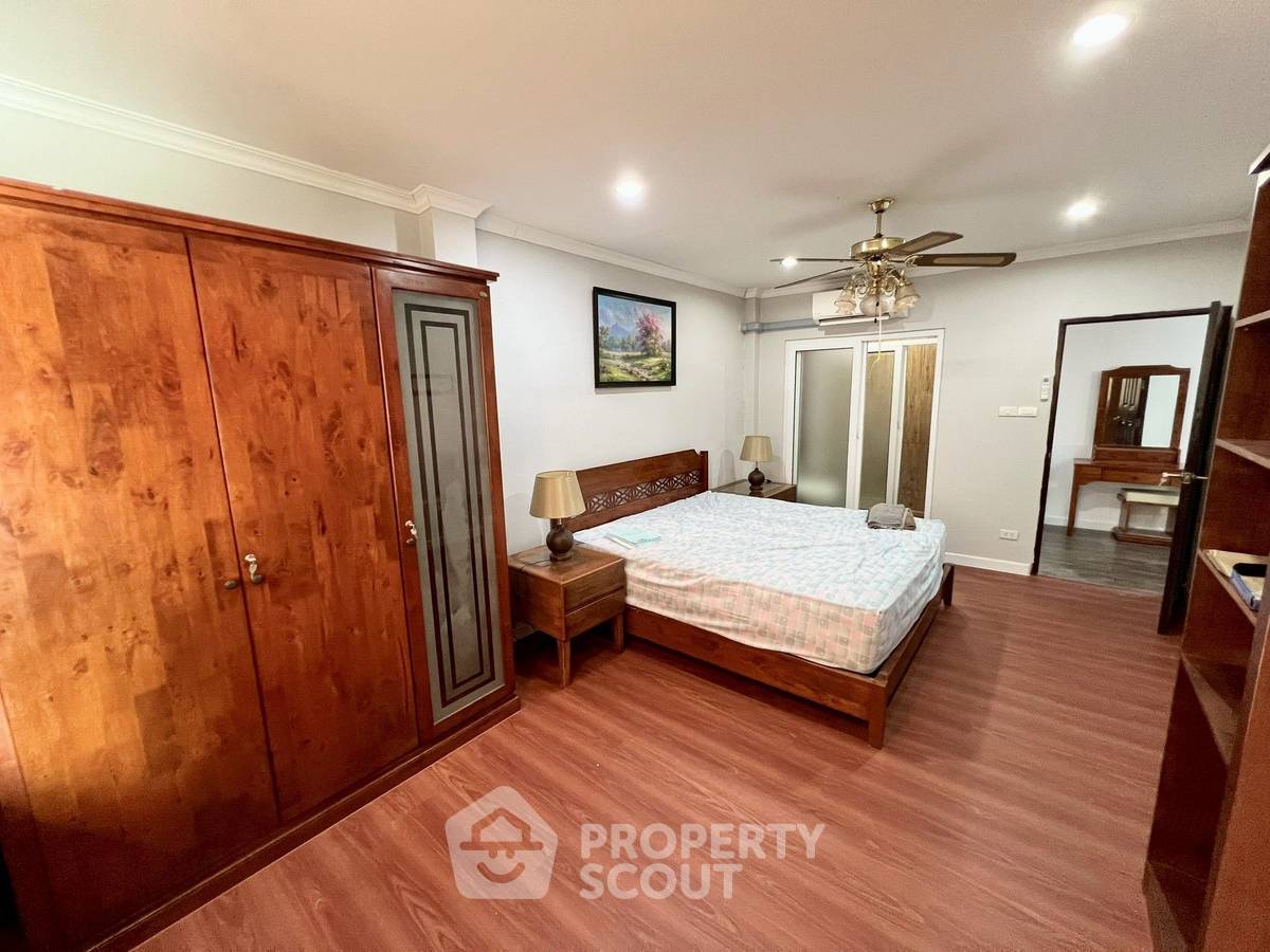 รูป บ้านวิลล่า 4 ห้องนอน ในโครงการ บ้านปาร์ค รุ่งเรือง พัทยาตะวันออก (ID 2133274) - รูปที่ 7/18