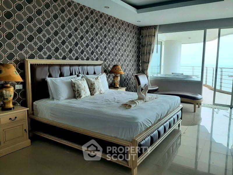 รูป คอนโด 3 ห้องนอน ชั้น 22 ขนาด 268 ตร.ม. ซี สารัน คอนโดมิเนียม บางเสร่ (ID 2452395) - รูปที่ 9/16