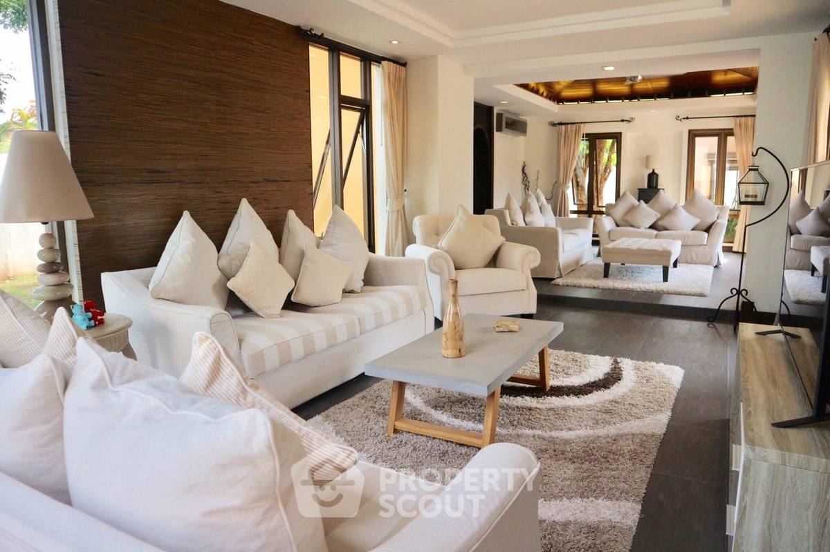 รูป วิลล่า 5 ห้องนอน 1,084 ตร.ม. ภูธารา พัทยาตะวันออก (ID 2145554) - รูปที่ 2/14