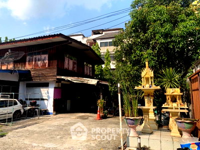 Land for sale Chandrakasem Rajabhat University : Land For Sale In Chomphon Chatuchak, Bangkok Near MRT Ratchadaphisek (ID 1844125)