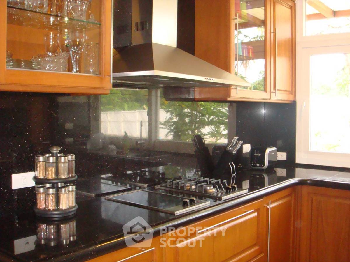 รูป บ้านท่ะเล พัทยา ให้เช่า วิลล่า 3 ห้องนอน ย่าน นาจอมเทียน สัตหีบ (ID 2110570) - รูปที่ 4/16