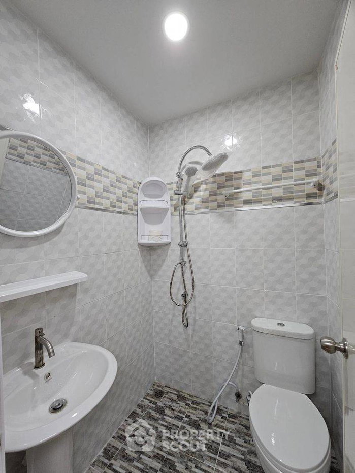 รูป บ้านขาย 2 ห้องนอน ราวิพร วิลเลจ 2 เลี้ยงสัตว์ได้ พื้นที่ 93 ตร.ม. (ID 2136017) - รูปที่ 11/12