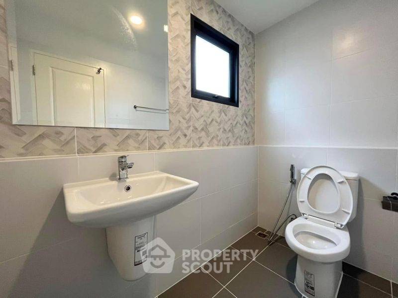 รูป บ้าน 4 ห้องนอน ให้เช่า Centro Vibhavadi เขตดอนเมือง กรุงเทพ (ID 2148203) - รูปที่ 4/10