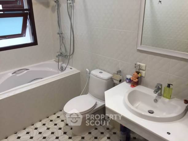 รูป บ้านเดี่ยว 4 ห้องนอน 320 ตร.ม. ขาย ใกล้ทุ่งสองห้อง เขตหลักสี่ (ID 1624919) - รูปที่ 8/11