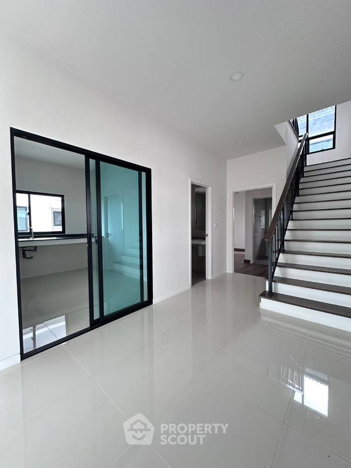 รูป บ้าน 5 ห้องนอน 377 ตร.ม. ขาย พร้อมเลี้ยงสัตว์ Britania บางนา-ศรีวารี ใกล้สระสะอาโครกใหญ่ (ID 2047019) - รูปที่ 25/37
