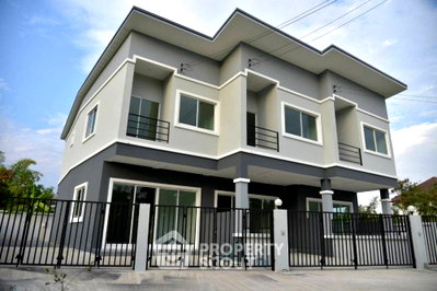 ทาวน์โฮม พรีเมี่ยม เอาท์เล็ท เชียงใหม่ : ทาวน์เฮ้าส์ 2 ห้องนอน สำหรับขาย ในสันผักหวาน หางดง เชียงใหม่ 157 ตร.ม. (ID 1777498)