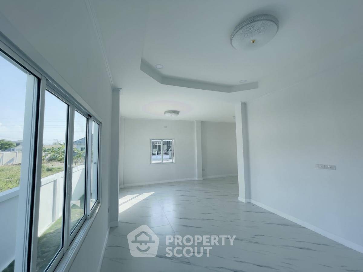 picture Pet-Friendly 4-BR House 382 Sqm Near Nong Chom, San Sai (ID 1595423) - 2/7