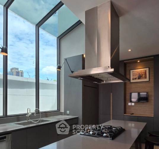 picture 3-BR Townhouse For Sale, Prime Nine Ekamai, Near ARL Ramkhamhaeng (ID 1599886) - 2/5