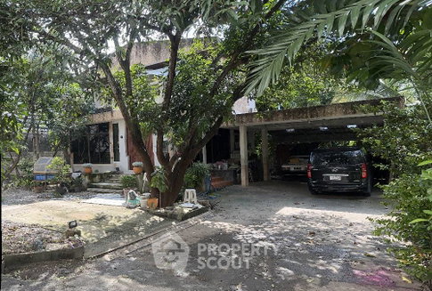 Land For Sale In Bang Khun Si, Bangkok Noi Near MRT Fai Chai (ID 1892556)