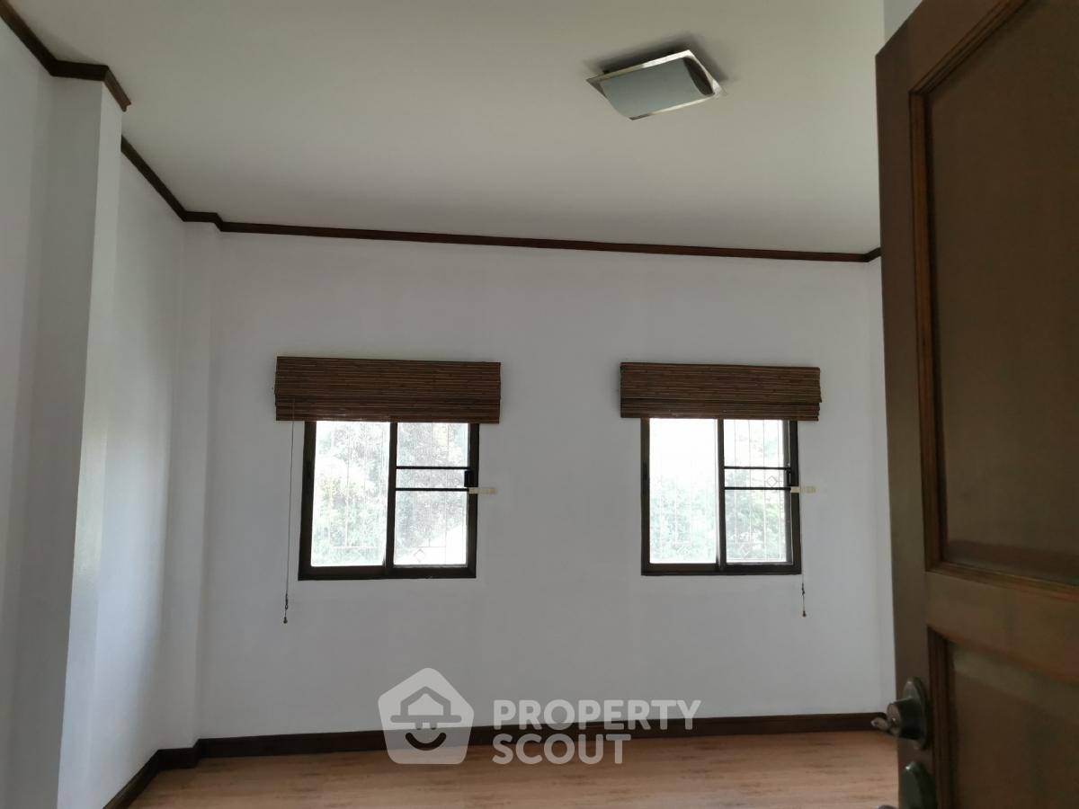 รูป บ้านเดี่ยว 4 ห้องนอน พื้นที่ 325 ตร.ม. ขาย ในศุรศักดิ์ ศรีราชา ชลบุรี (ID 1819691) - รูปที่ 8/21