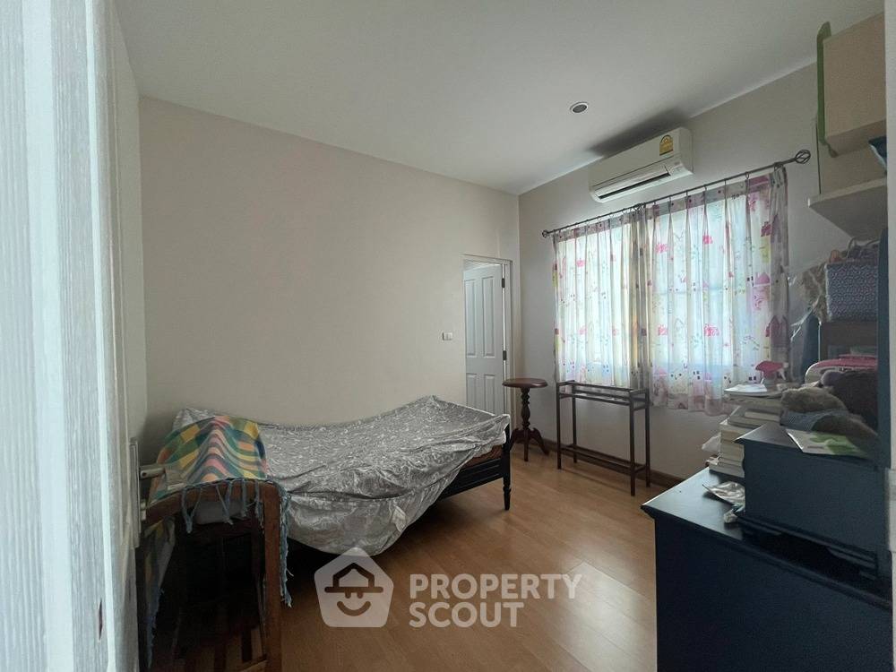 รูป บ้านขาย 3 ห้องนอน อนุญาตเลี้ยงสัตว์ Vararom Premium Watcharapol (ID 2041505) - รูปที่ 6/8