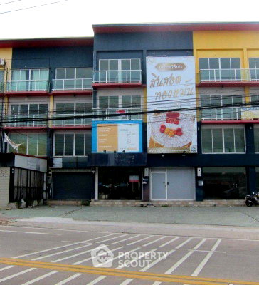 Townhouses for sale : 3-BR Townhouse 236 Sqm In Pattaya North, Nong Prue (Freehold) (ID 2097914)