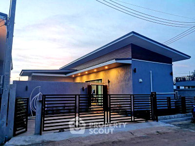 Houses for sale  Yak Jay Market : 2-BR Villa For Sale, 120 Sqm In Sattahip (Chon Buri) (ID 2135634)