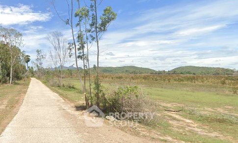 ขายที่ดิน ในสามร้อยยอด จังหวัดประจวบคีรีขันธ์ (ID 2100040)