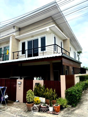 ขายทาวน์โฮม : ทาวน์เฮาส์ 2 ห้องนอน ขาย 100 ตร.ม. ใกล้นาจอมเทียน เมืองพัทยา (ID 2115103)