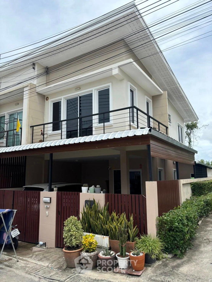 รูป ทาวน์เฮาส์ 2 ห้องนอน ขาย 100 ตร.ม. ใกล้นาจอมเทียน เมืองพัทยา (ID 2115103) - รูปที่ 1/8