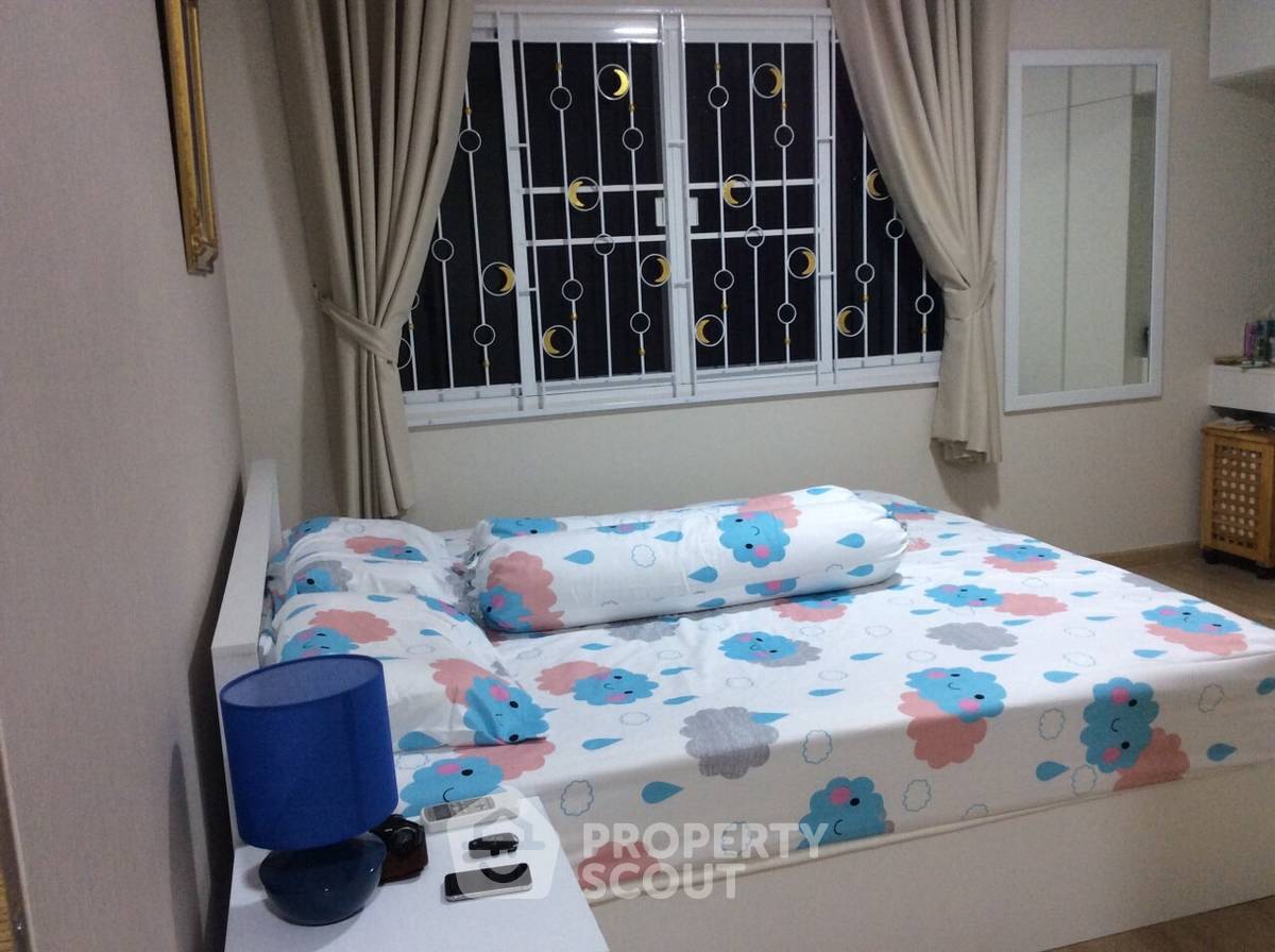 picture 1-BR Condo At The Maple @ Ratchada, Low Floor Near MRT Ratchadaphisek (ID 732429) - 1/13