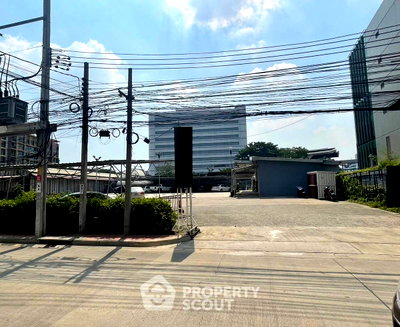 ที่ดิน เขตหลักสี่ : ที่ดินสำหรับขาย ในทุ่งสองห้อง ลาดสี่ กรุงเทพมหานคร (ID 1440089)