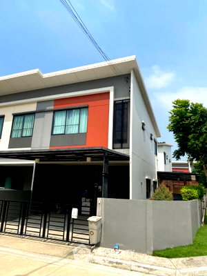 Townhouses for sale Phra Samut Jadee Samut Prakarn : 4-BR Townhouse For Sale, Siri Place Prachauthit 90, Ban Khlong Suan (ID 1950353)