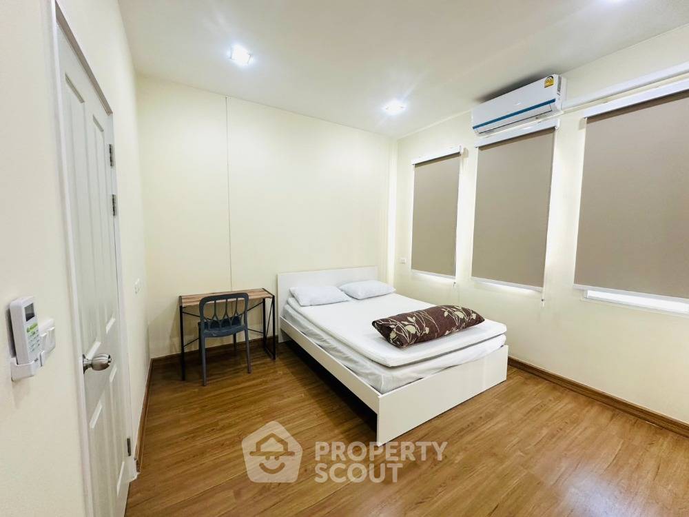 รูป ทาวน์เฮาส์ 4 ห้องนอน ใกล้ฝ่าฮำ เชียงใหม่ 325 ตร.ม. เลี้ยงสัตว์ได้ (ID 1986281) - รูปที่ 13/13