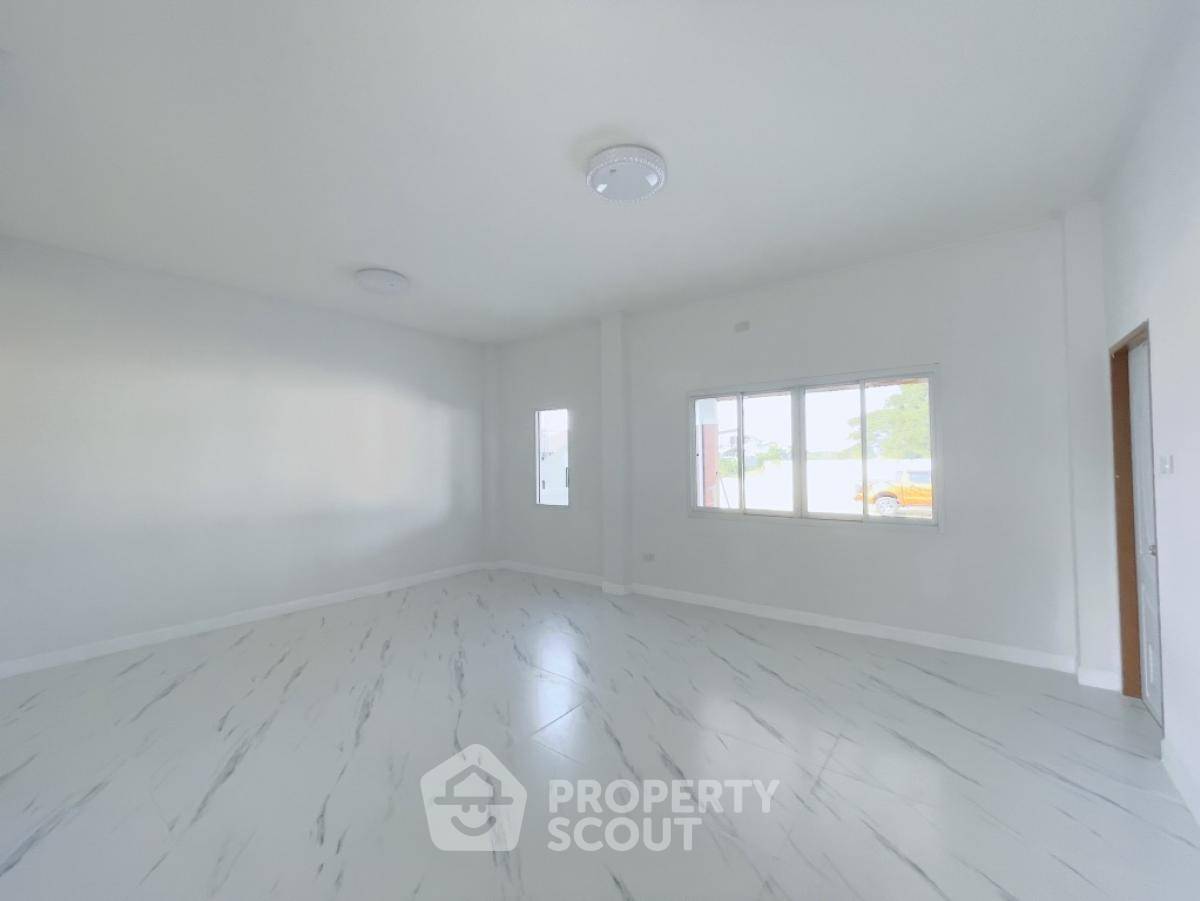 picture Pet-Friendly 4-BR House 382 Sqm Near Nong Chom, San Sai (ID 1595423) - 5/7