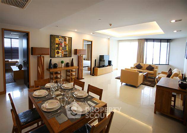 รูป คอนโด 2 ห้องนอนขนาดใหญ่ 148 ตร.ม. ที่ La Royale Beach Condo พัทยา (ID 1556620) - รูปที่ 2/20