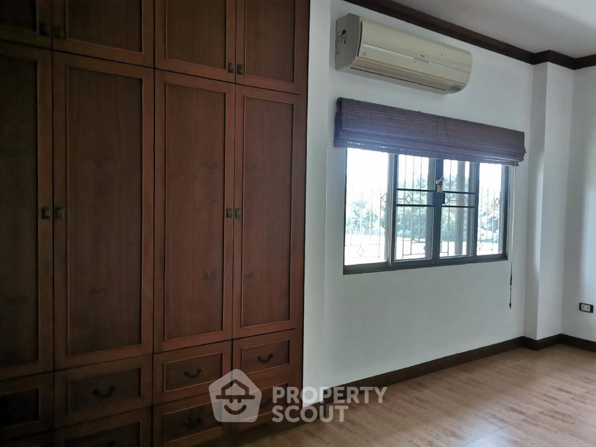 รูป บ้านเดี่ยว 4 ห้องนอน พื้นที่ 325 ตร.ม. ขาย ในศุรศักดิ์ ศรีราชา ชลบุรี (ID 1819691) - รูปที่ 13/21
