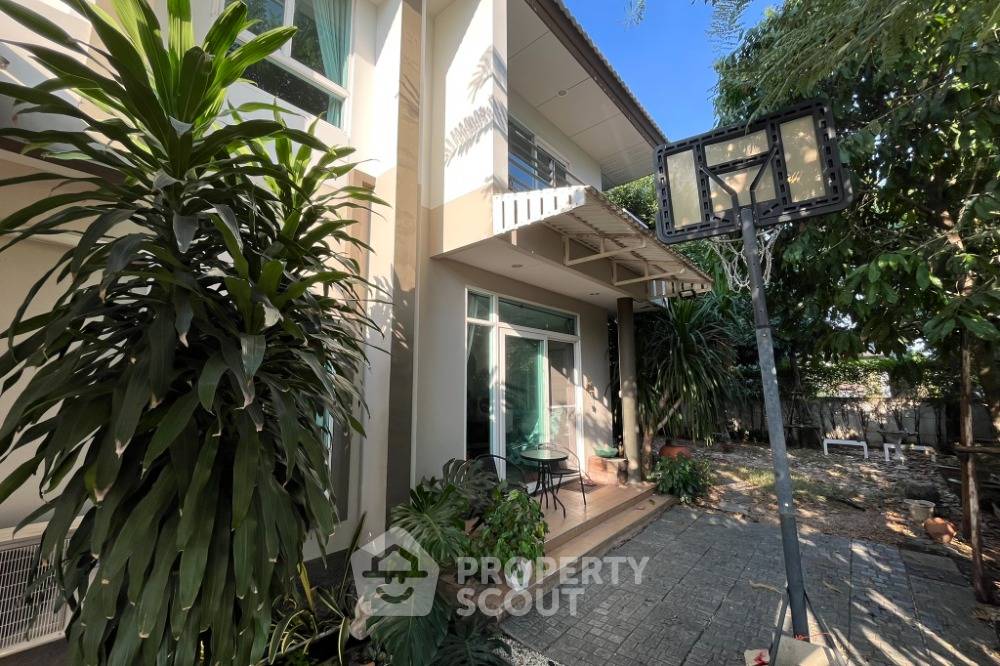 รูป บ้านขาย 3 ห้องนอน อนุญาตเลี้ยงสัตว์ Vararom Premium Watcharapol (ID 2041505) - รูปที่ 2/8