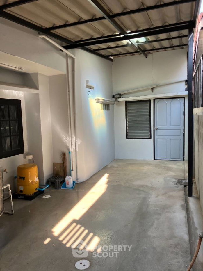 รูป บ้าน 4 ห้องนอน 210 ตร.ม. ใกล้ ARL บ้านทับช้าง กรุงธนบุรีเครทธ สะพานสูง (ขาย) (ID 1401630) - รูปที่ 3/16