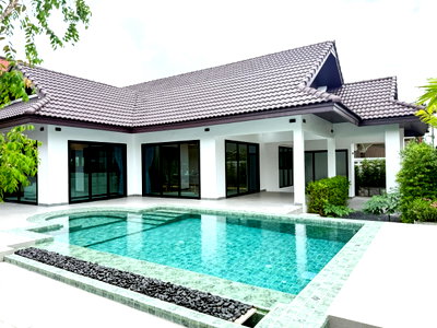 Houses for sale Mahamakut Buddhist University : S2947 Urgent Sale! Pool Villa in Thalang Area, Spacious Layout, Fully Furnished and Decorated