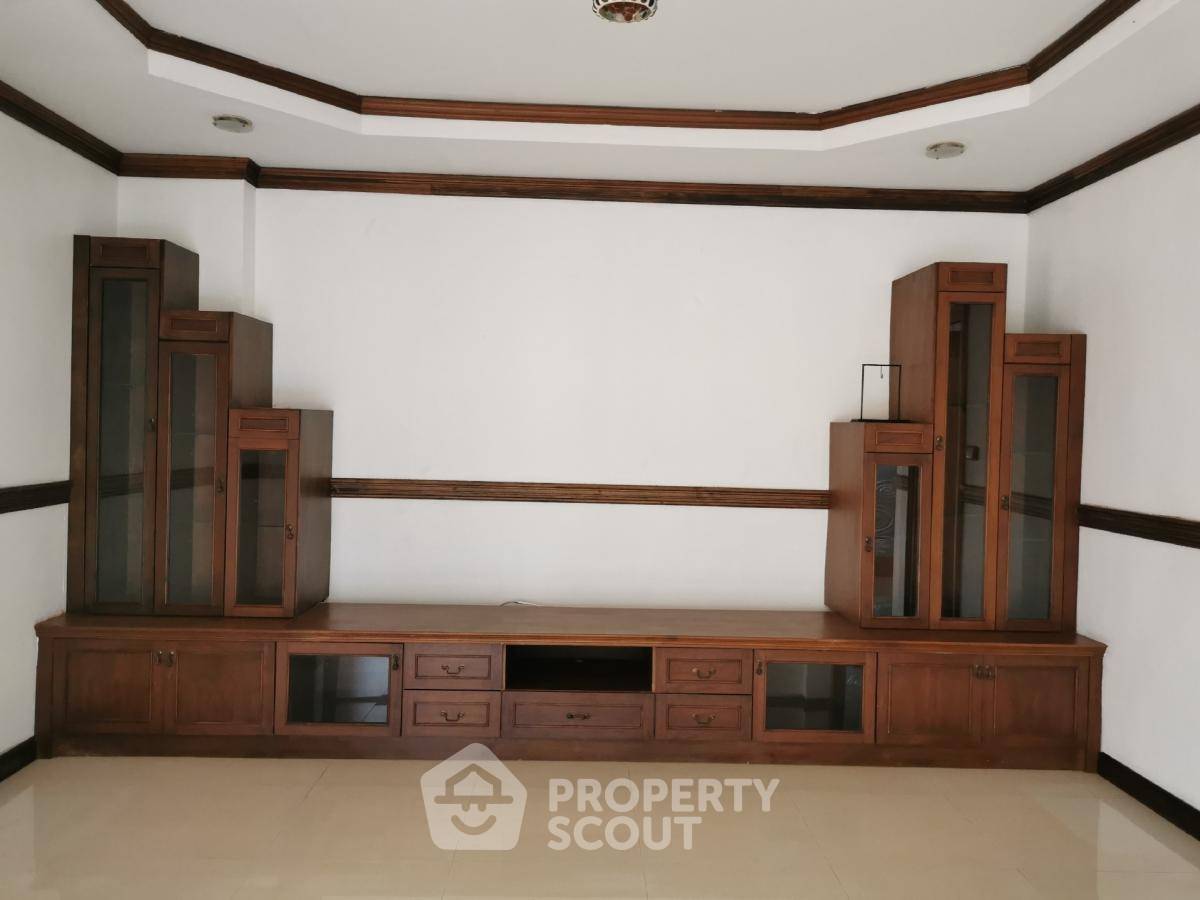 รูป บ้านเดี่ยว 4 ห้องนอน พื้นที่ 325 ตร.ม. ขาย ในศุรศักดิ์ ศรีราชา ชลบุรี (ID 1819691) - รูปที่ 3/21