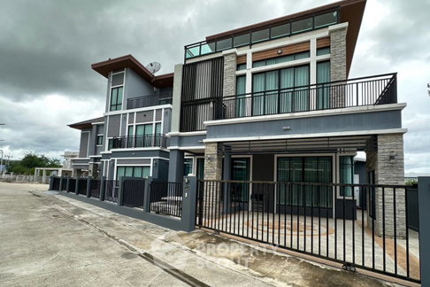 บ้าน 5 ห้องนอน ขนาด 267 ตร.ม. ขายบ้าน Suchawalai At Sea ใกล้ชายหาดชะอำ (ID 1327907)