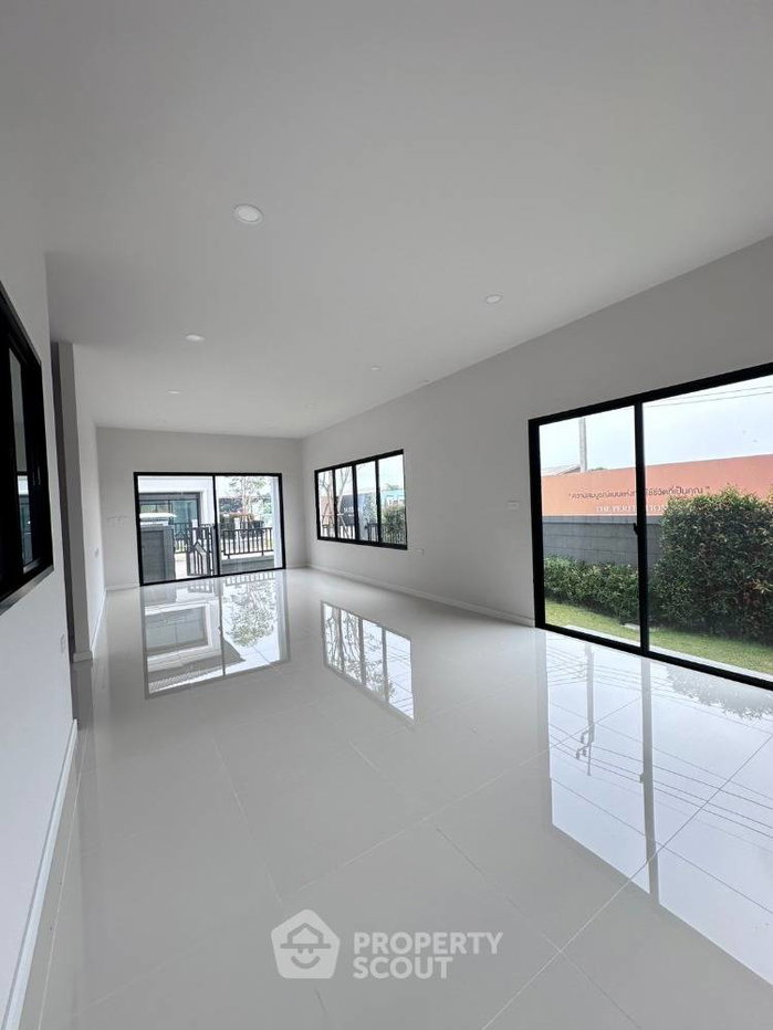 รูป บ้าน 5 ห้องนอน 377 ตร.ม. ขาย พร้อมเลี้ยงสัตว์ Britania บางนา-ศรีวารี ใกล้สระสะอาโครกใหญ่ (ID 2047019) - รูปที่ 10/37
