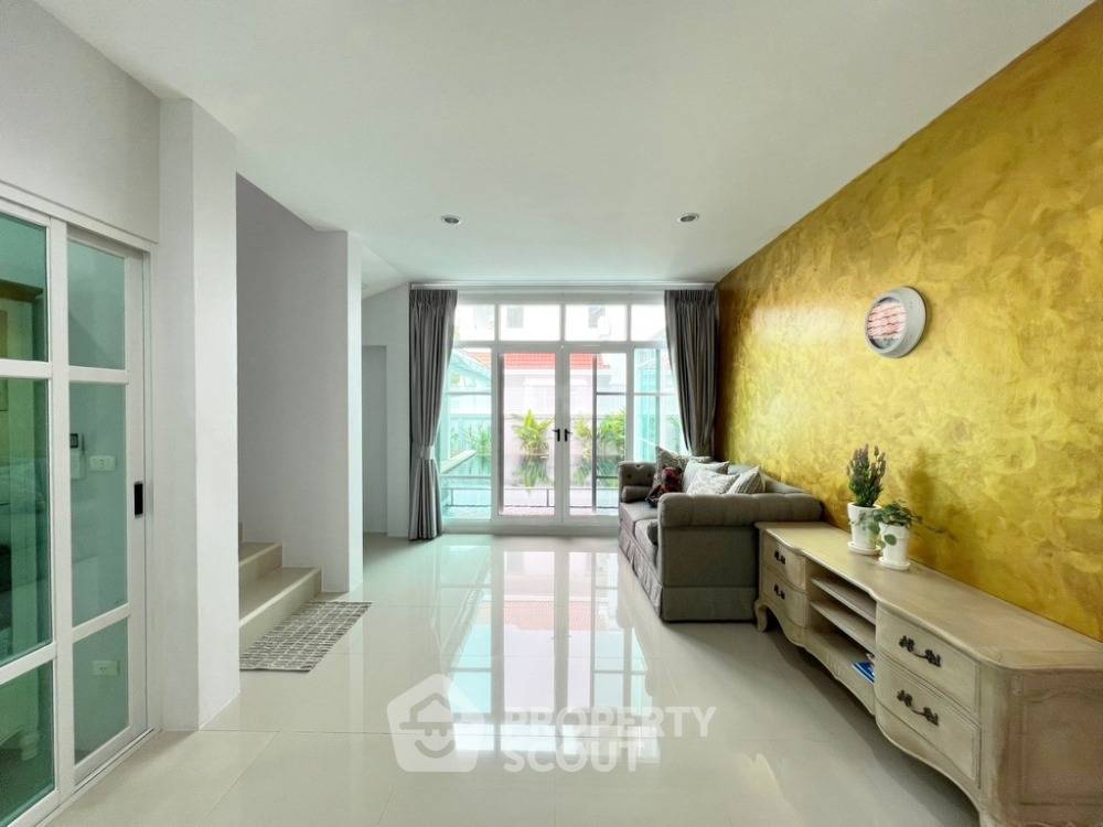 picture 5-BR House 400 Sqm For Sale, Top Land Ratsada Phuket (ID 1865053) - 6/20
