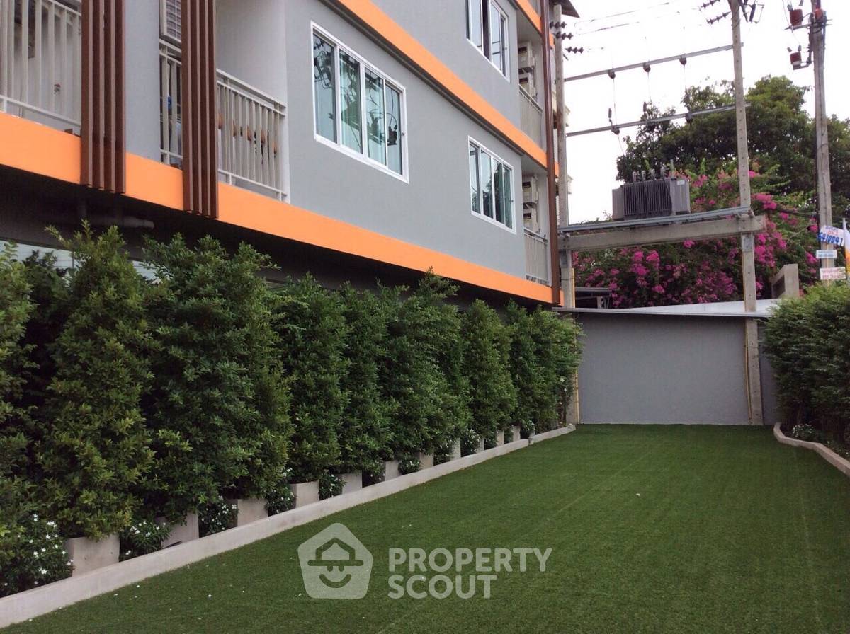 picture 1-BR Condo At The Maple @ Ratchada, Low Floor Near MRT Ratchadaphisek (ID 732429) - 5/13