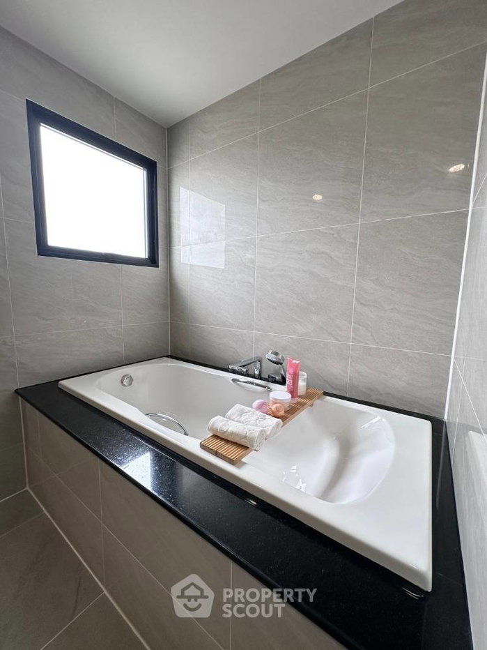 รูป บ้าน 5 ห้องนอน 377 ตร.ม. ขาย พร้อมเลี้ยงสัตว์ Britania บางนา-ศรีวารี ใกล้สระสะอาโครกใหญ่ (ID 2047019) - รูปที่ 37/37