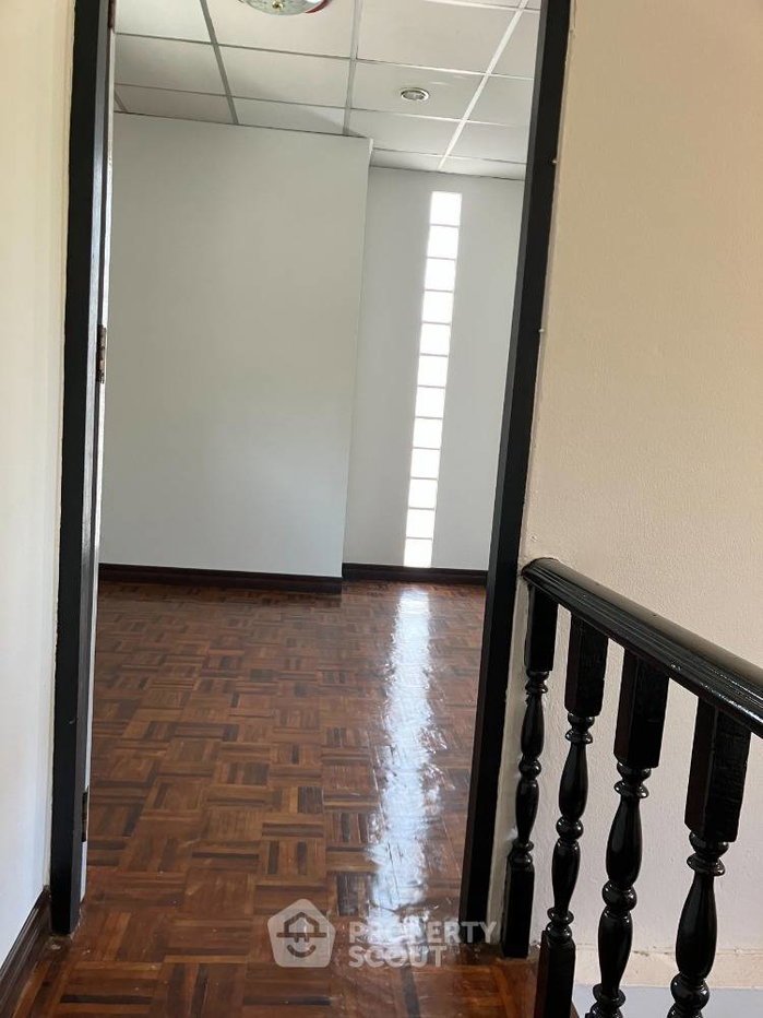 รูป บ้าน 4 ห้องนอน 210 ตร.ม. ใกล้ ARL บ้านทับช้าง กรุงธนบุรีเครทธ สะพานสูง (ขาย) (ID 1401630) - รูปที่ 12/16