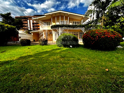 Houses for rent Ramkhamhaeng University : House for rent with private pool at Soonvijai near Bangkok Hospital