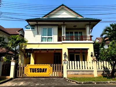 ขายบ้านเดี่ยว : For Sale : หมู่บ้านคาซาลูน่า (Casalunar) สภาพนางฟ้า พร้อมเปิดให้ชมแล้วค้าบ : 3 ห้องนอน 3 ห้องน้ำ 64 ตรว.