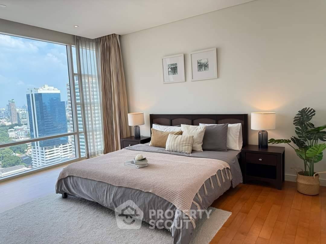 รูป คอนโด 2 ห้องนอน เลี้ยงสัตว์ได้ Fullerton Sukhumvit ใกล้ BTS Ekkamai 300 ม. (ID 1928361) - รูปที่ 3/19