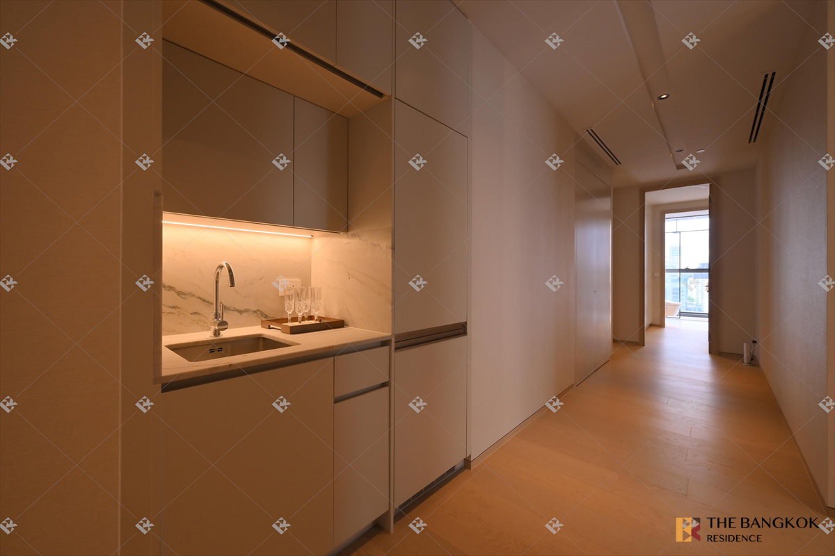 รูป 💎Ultimate Luxury! Triplex Penthouse 💎 - Scope Thonglor near Bts Thong Lo 🚆 - รูปที่ 18/31